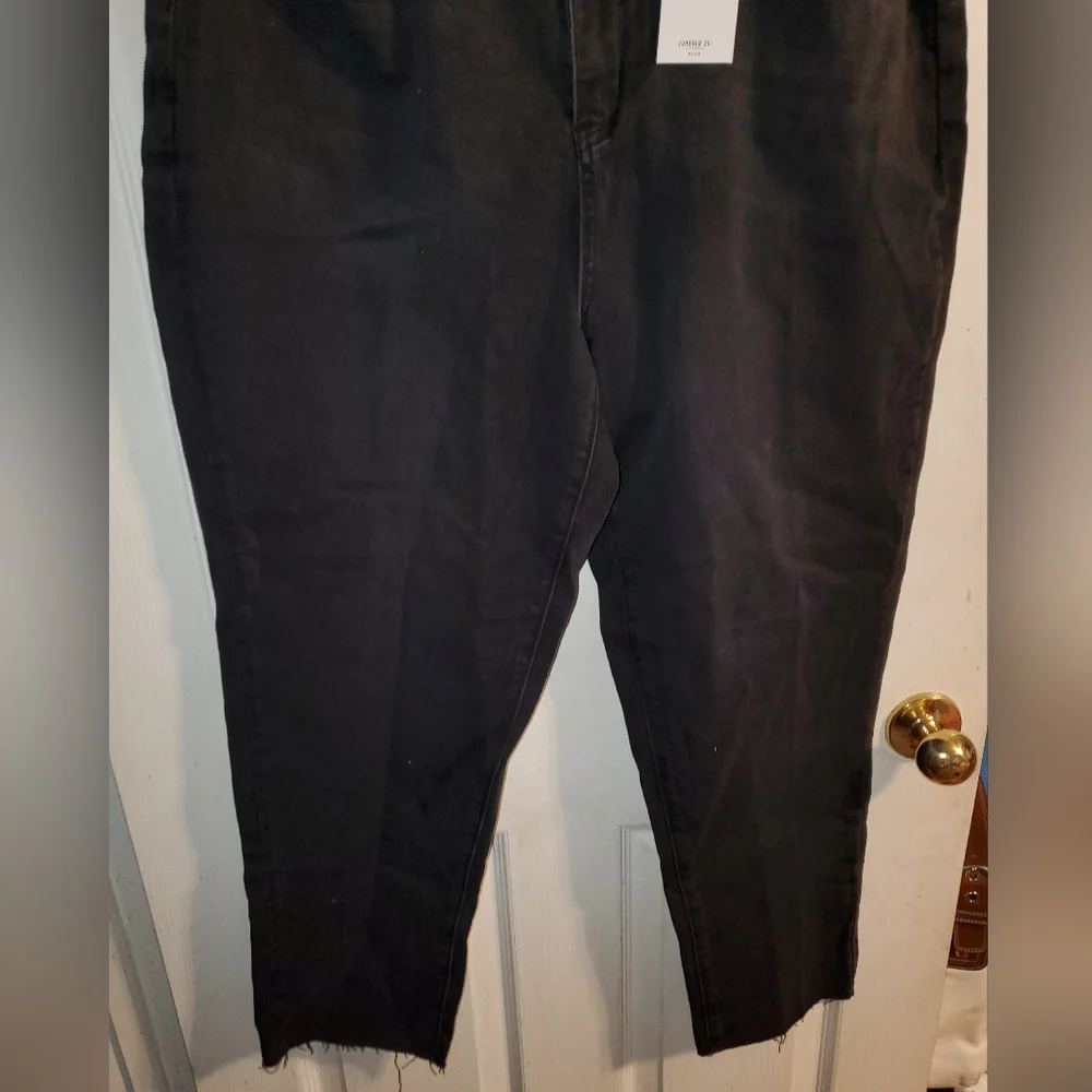 5 for $25 | NWT Forever 21 + Plus High Waisted Tapered Leg Denim Mom Jeans - Picture 7 of 12